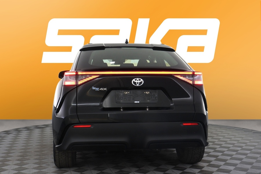 Toyota bZ4X vaihtoauto