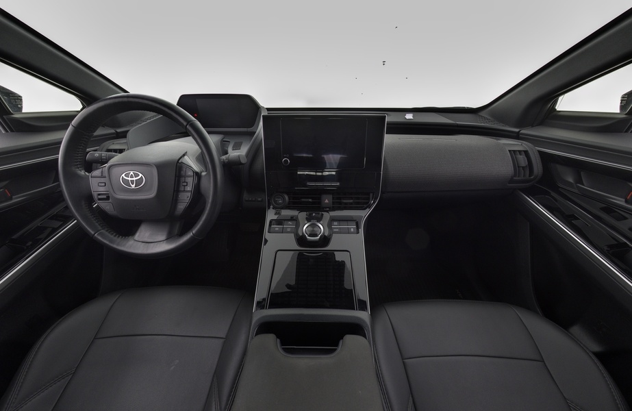 Toyota bZ4X vaihtoauto