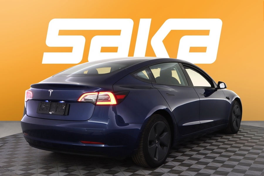 Tesla Model 3 vaihtoauto