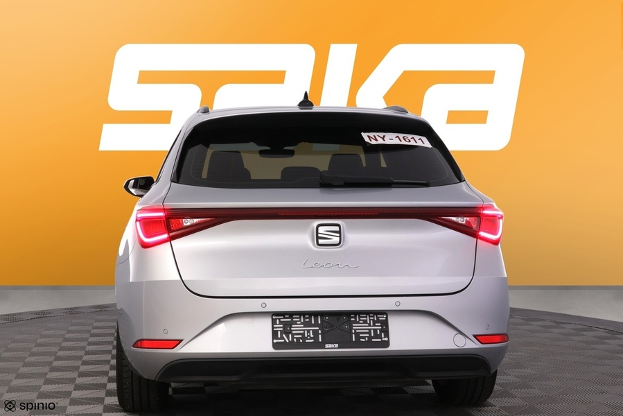 SEAT Leon Sportstourer vaihtoauto