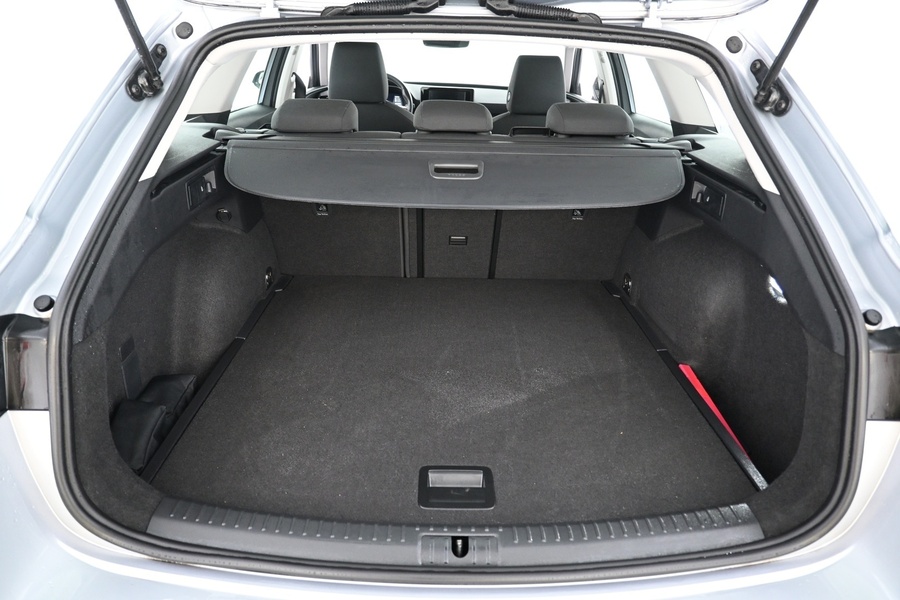 SEAT Leon Sportstourer vaihtoauto