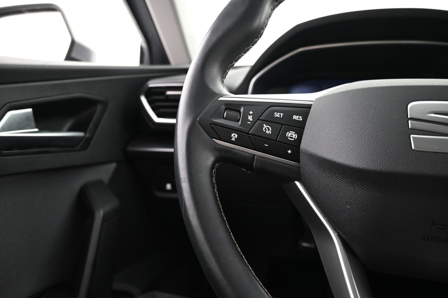 SEAT Leon Sportstourer vaihtoauto