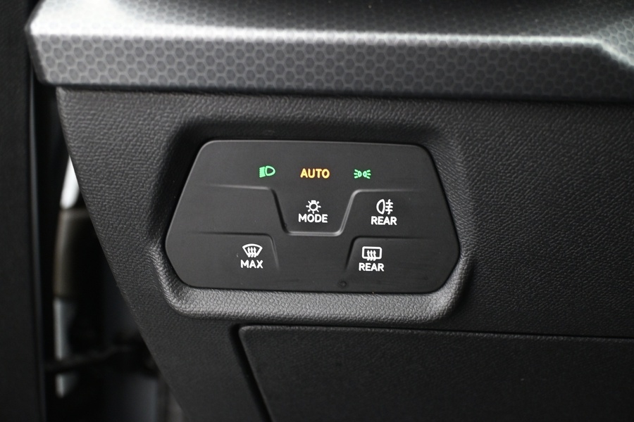 SEAT Leon Sportstourer vaihtoauto