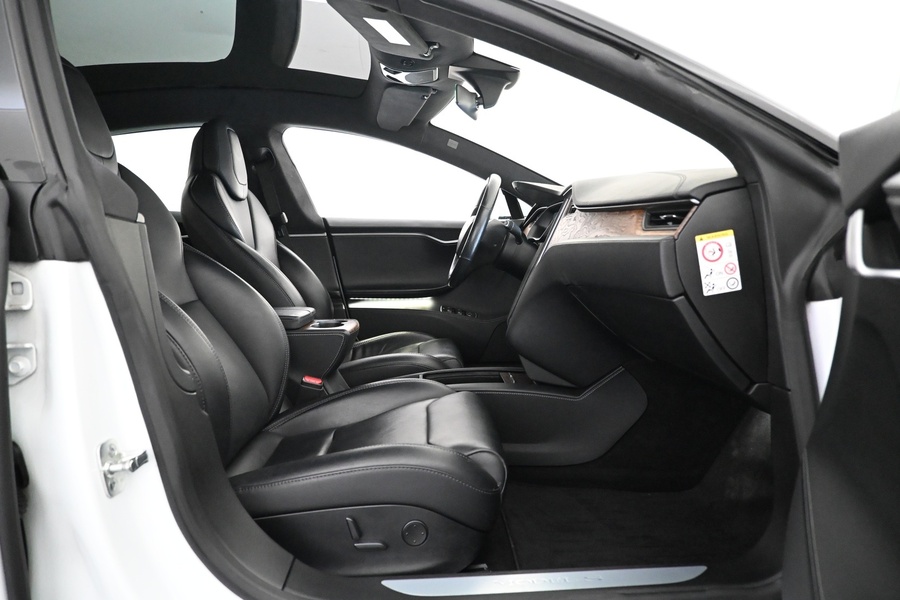 Tesla Model S vaihtoauto