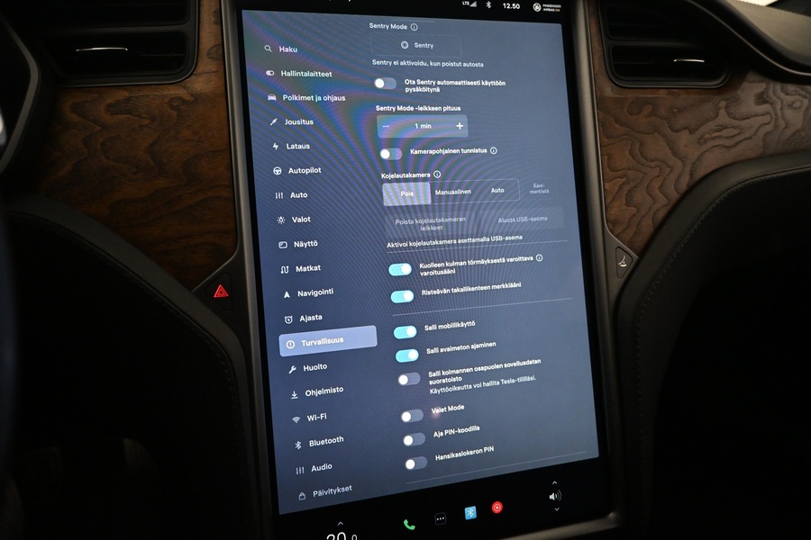 Tesla Model S vaihtoauto