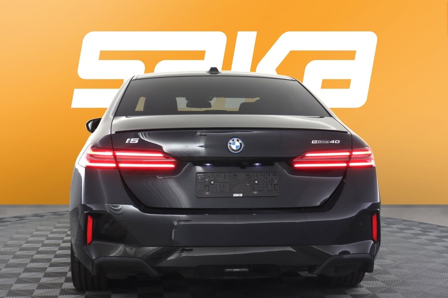 BMW i5 vaihtoauto