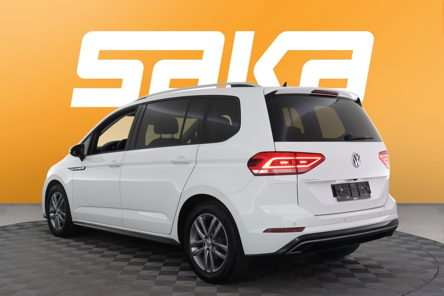 Volkswagen Touran vaihtoauto