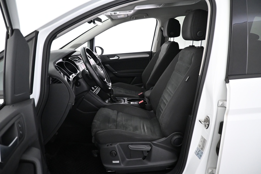 Volkswagen Touran vaihtoauto