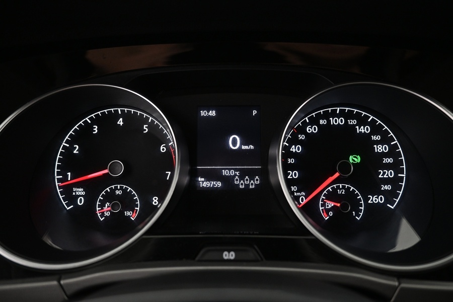 Volkswagen Touran vaihtoauto