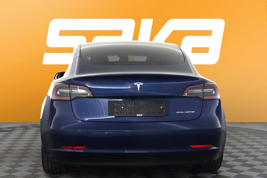 Tesla Model 3 vaihtoauto
