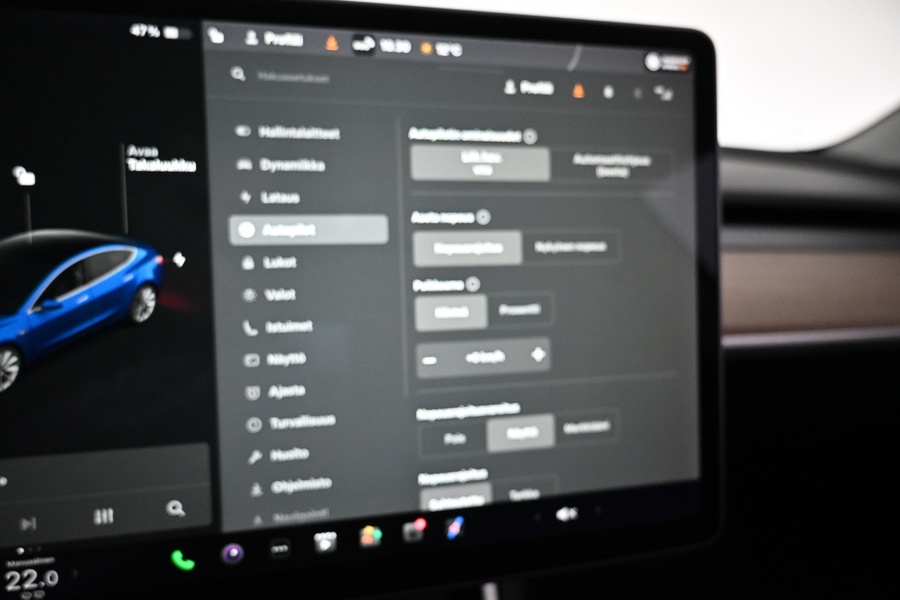 Tesla Model 3 vaihtoauto