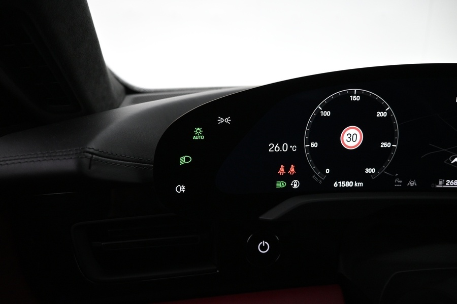 Porsche Taycan vaihtoauto