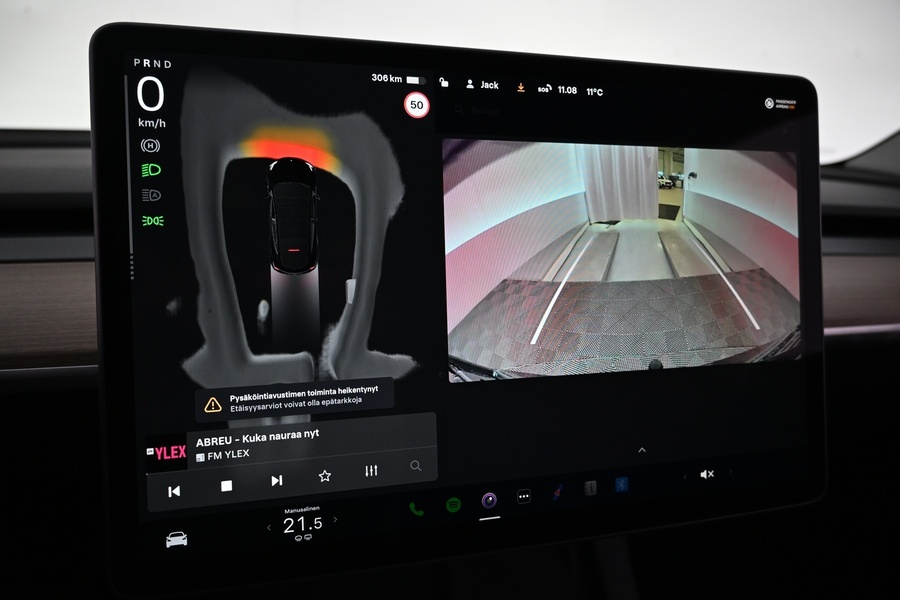 Tesla Model Y vaihtoauto