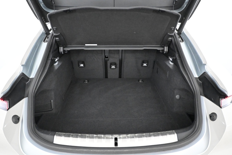 Porsche Taycan vaihtoauto