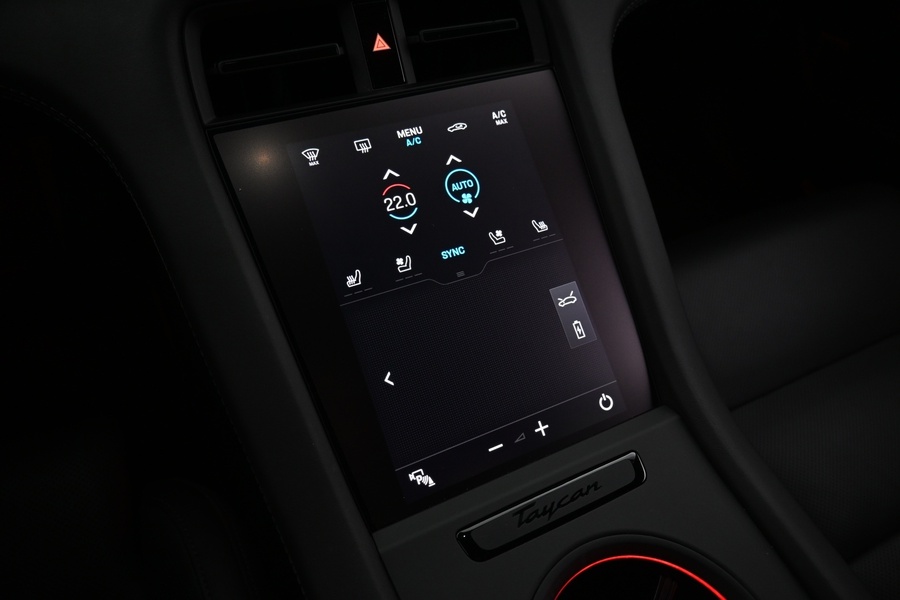 Porsche Taycan vaihtoauto