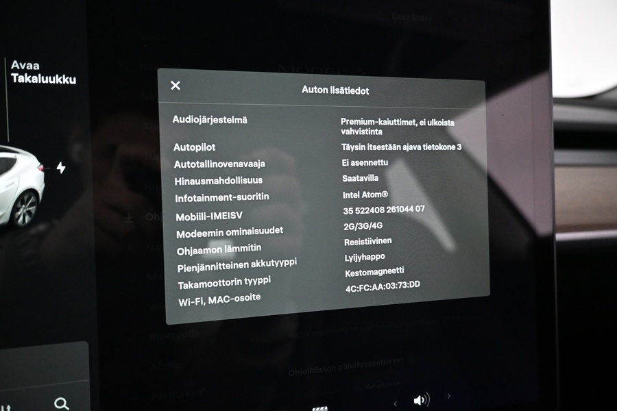 Tesla Model 3 vaihtoauto