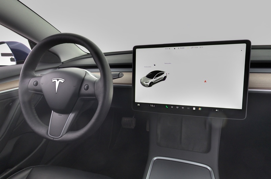 Tesla Model 3 vaihtoauto