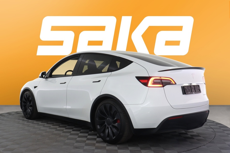 Tesla Model Y vaihtoauto