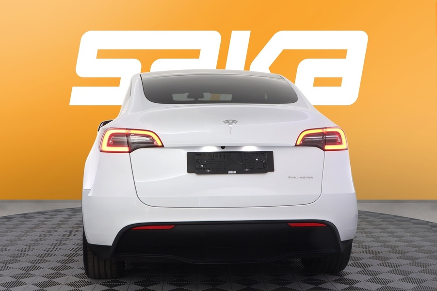 Tesla Model Y vaihtoauto