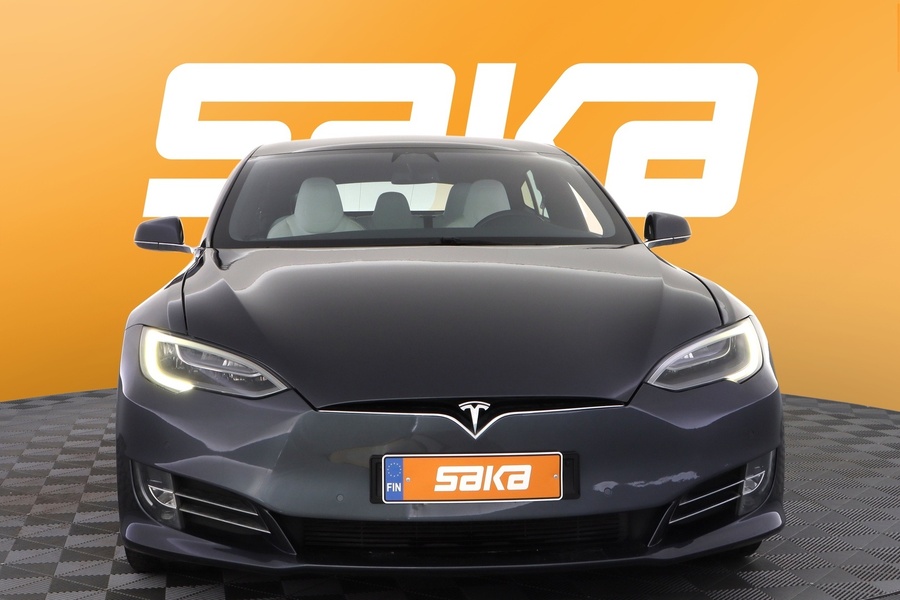 Tesla Model S vaihtoauto