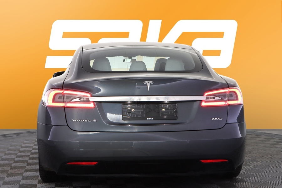 Tesla Model S vaihtoauto