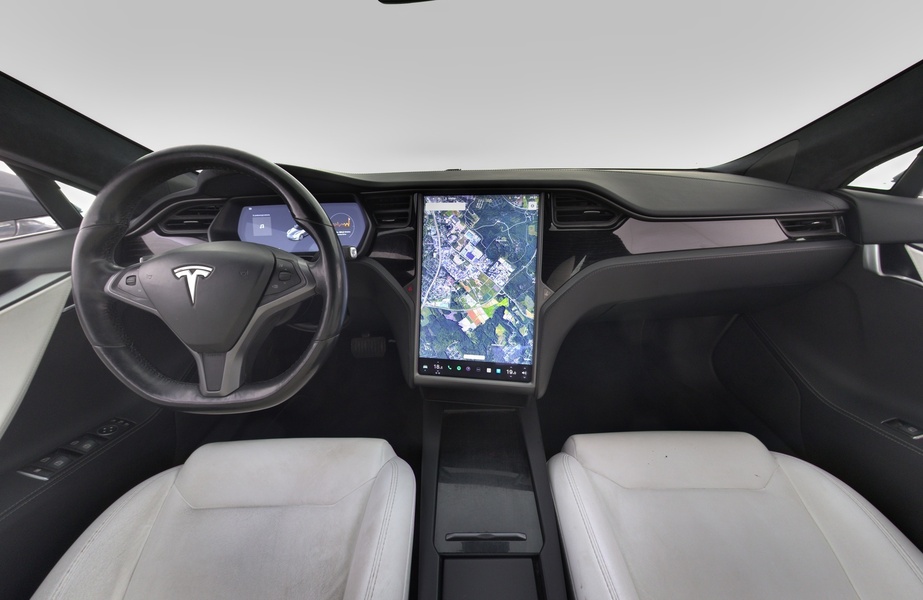 Tesla Model S vaihtoauto