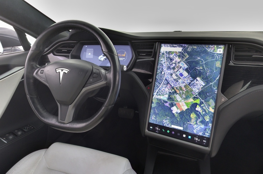 Tesla Model S vaihtoauto