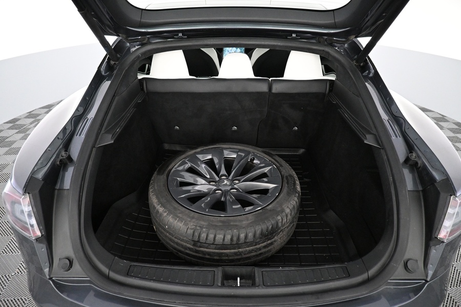 Tesla Model S vaihtoauto