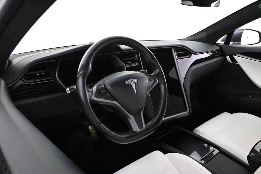 Tesla Model S vaihtoauto