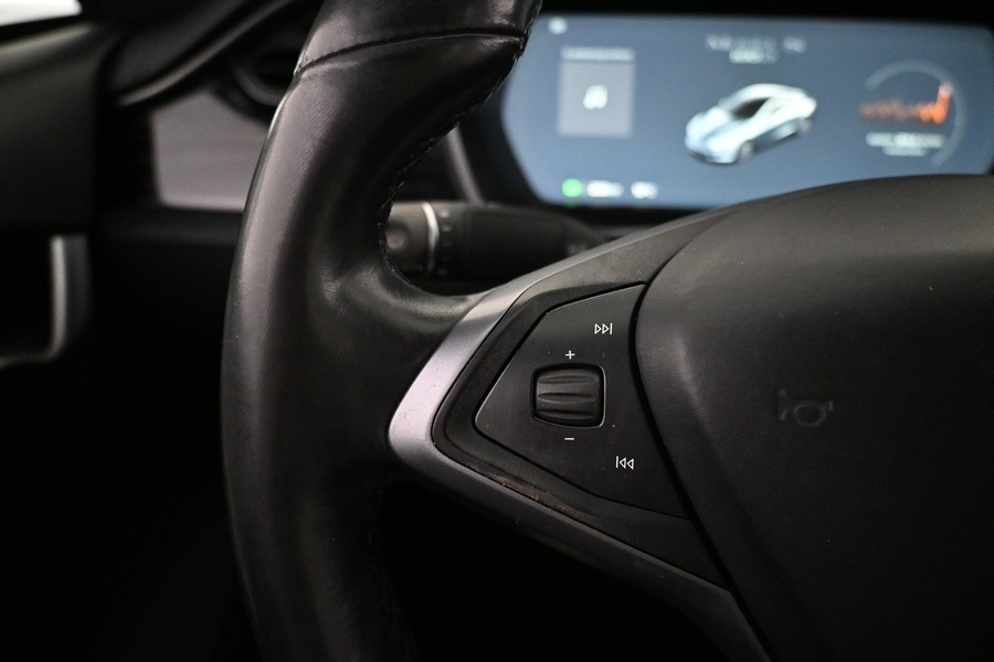 Tesla Model S vaihtoauto