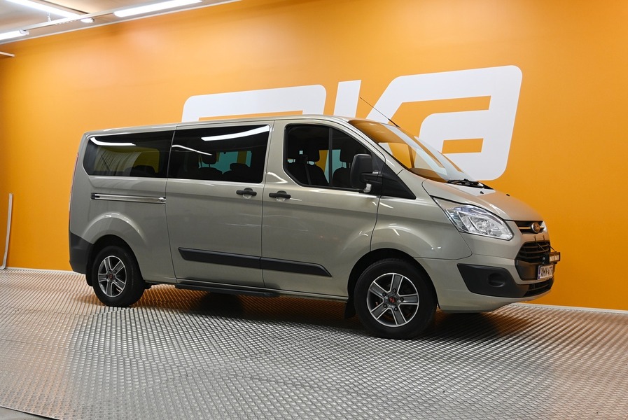Ford Tourneo Custom vaihtoauto