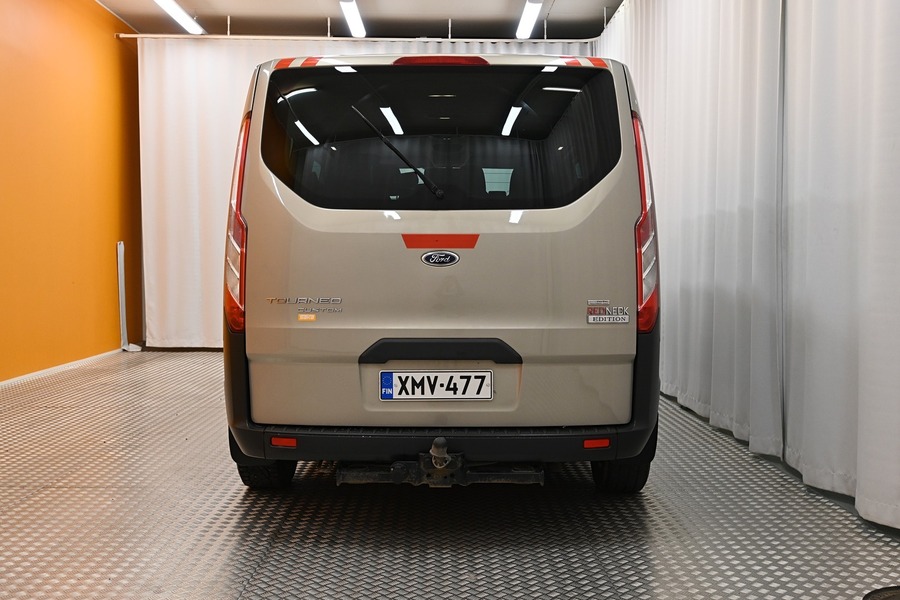 Ford Tourneo Custom vaihtoauto