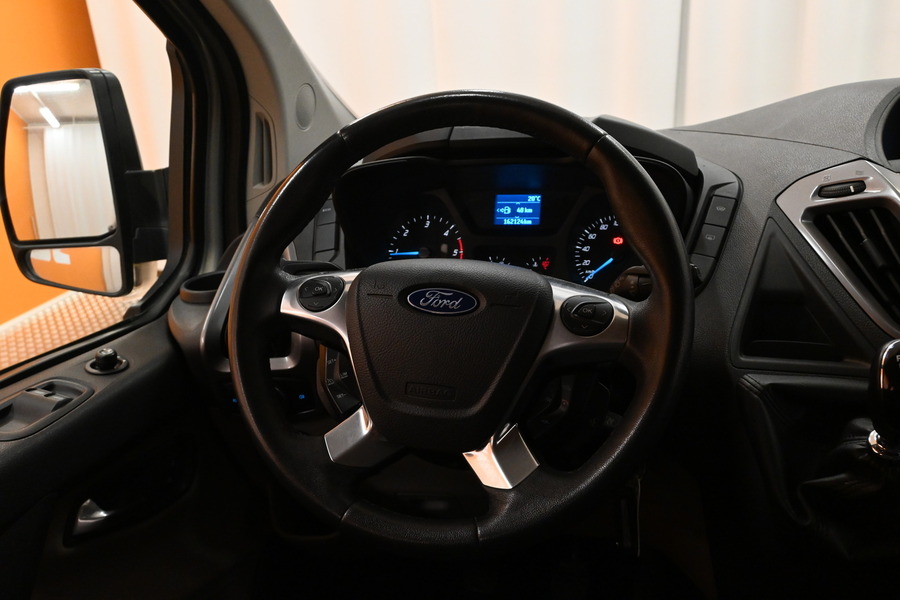 Ford Tourneo Custom vaihtoauto