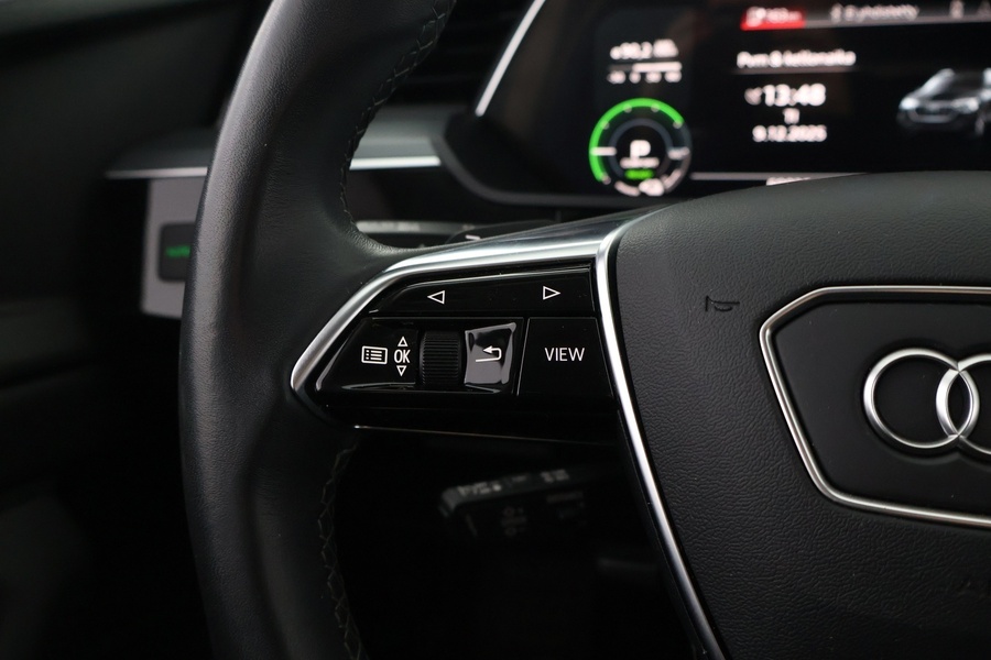 Audi Q8 e-tron vaihtoauto