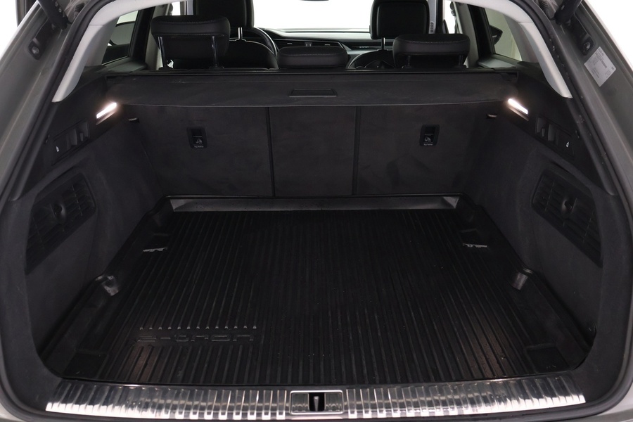 Audi Q8 e-tron vaihtoauto