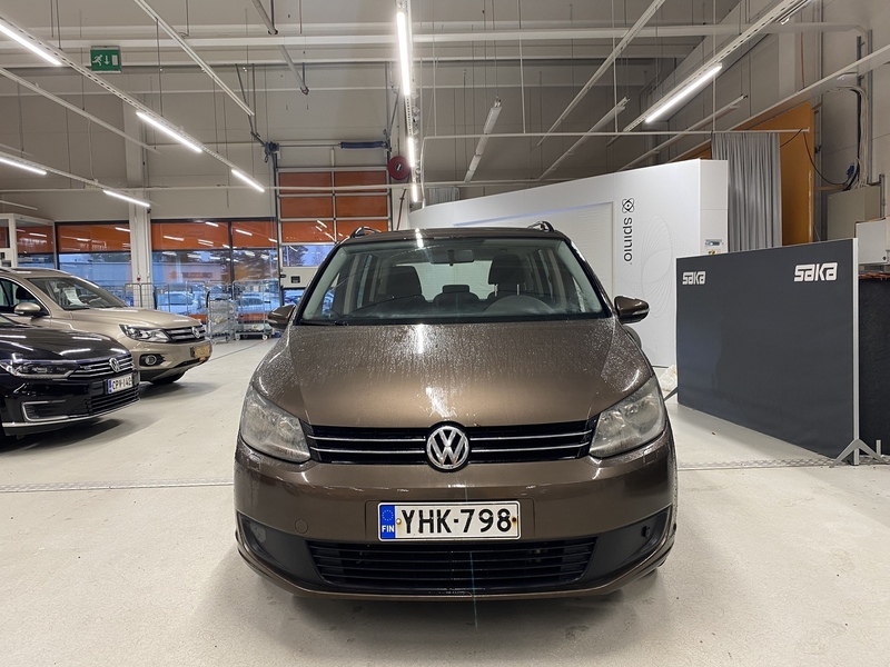 Volkswagen Touran vaihtoauto