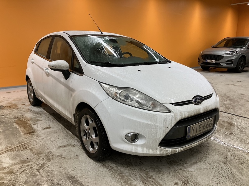 Ford Fiesta vaihtoauto