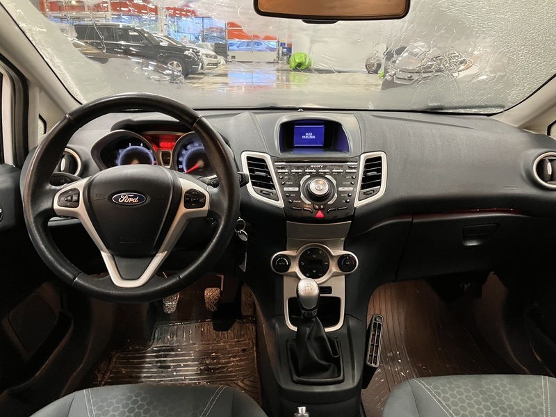 Ford Fiesta vaihtoauto