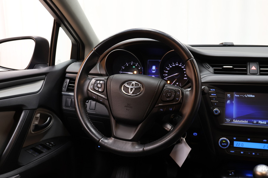 Toyota Avensis vaihtoauto