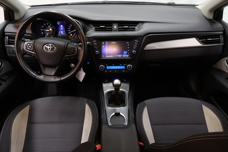 Toyota Avensis vaihtoauto