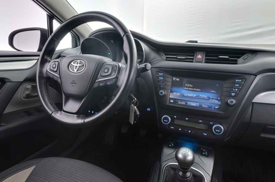 Toyota Avensis vaihtoauto