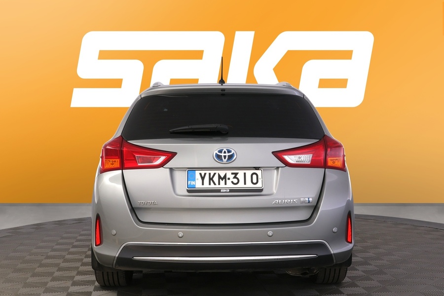 Toyota Auris vaihtoauto