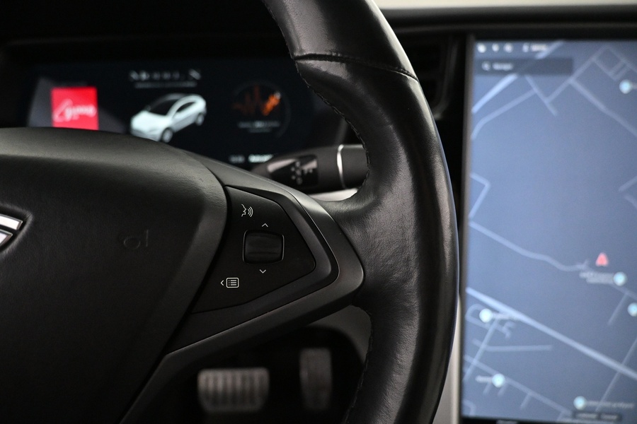 Tesla Model X vaihtoauto