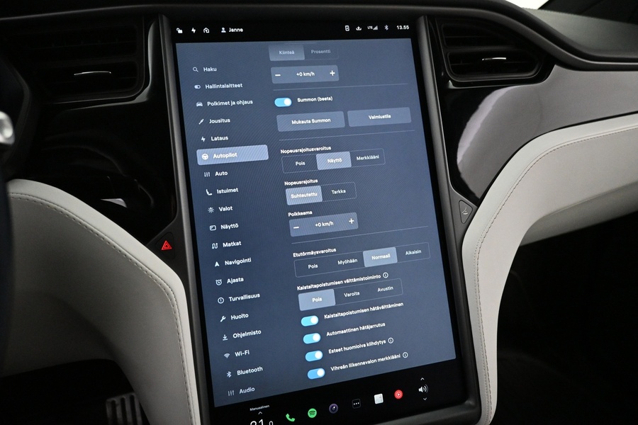 Tesla Model X vaihtoauto