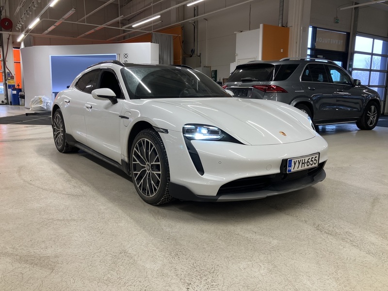 Porsche Taycan vaihtoauto