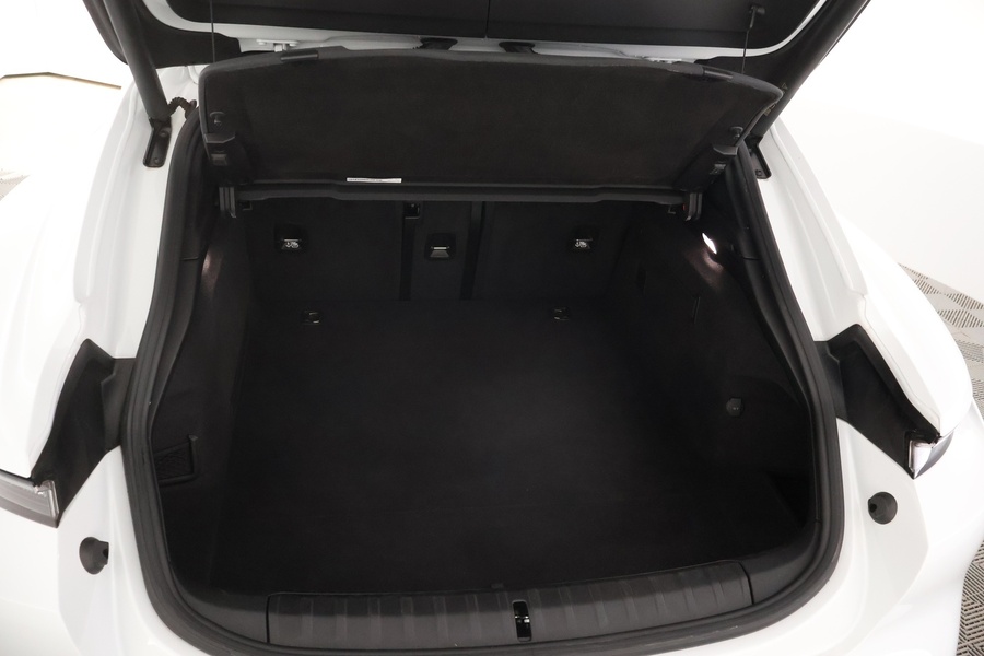 Porsche Taycan vaihtoauto