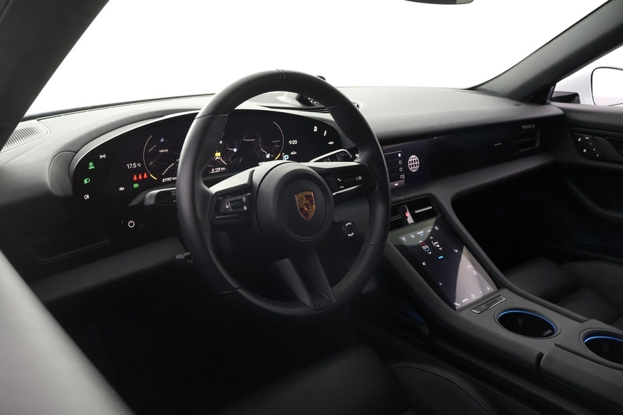 Porsche Taycan vaihtoauto