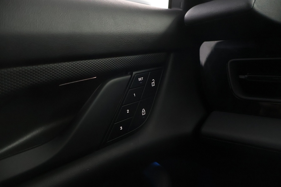 Porsche Taycan vaihtoauto