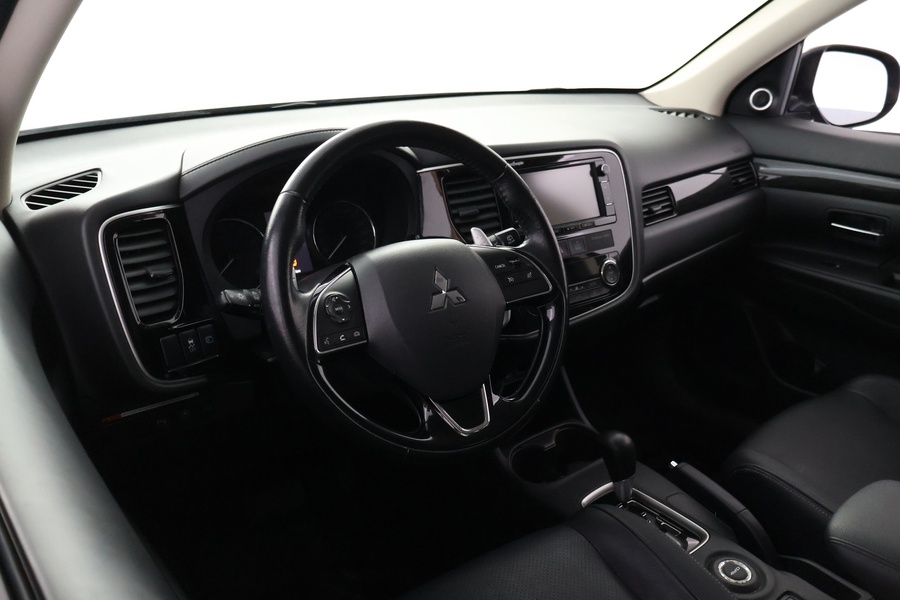 Mitsubishi Outlander vaihtoauto