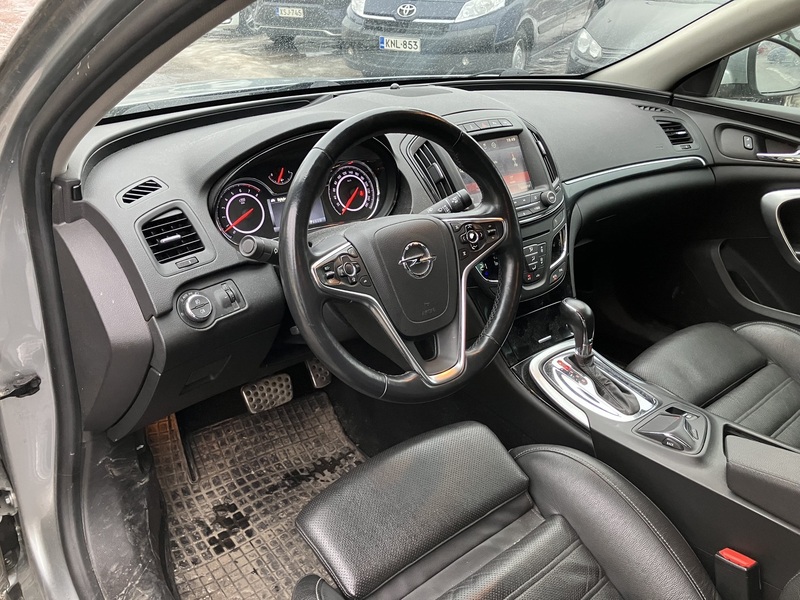 Opel Insignia vaihtoauto